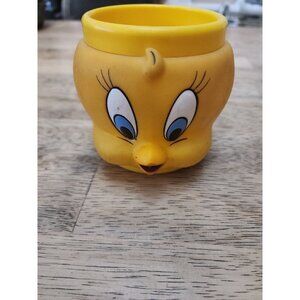 Tweety Bird Looney Tunes Yellow Plastic Cup Mug 1992 Vintage